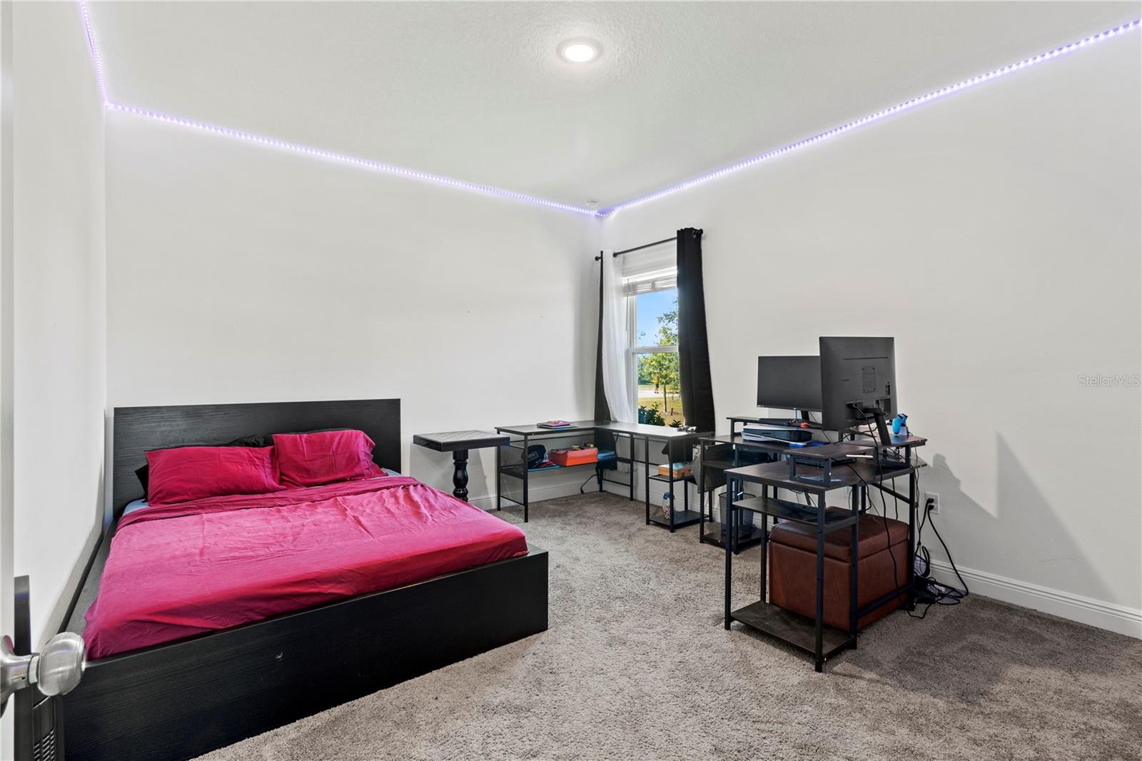 Image 43 of 91 For 14910 15th Street E