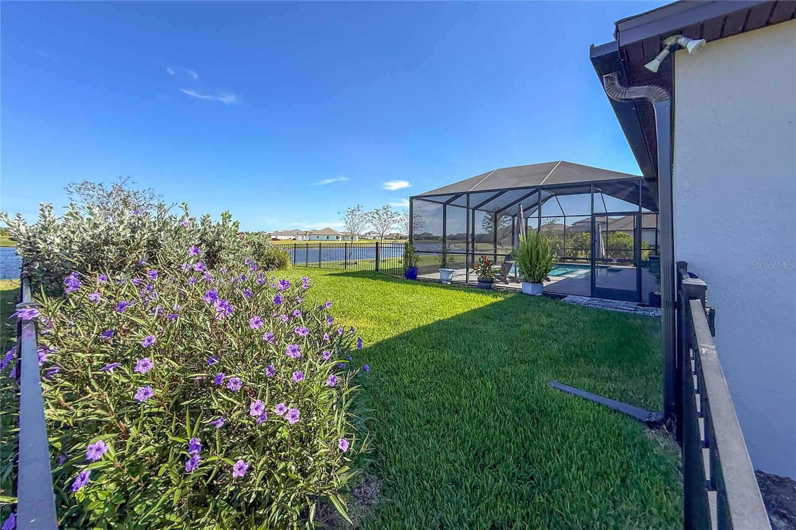 Image 62 of 91 For 14910 15th Street E