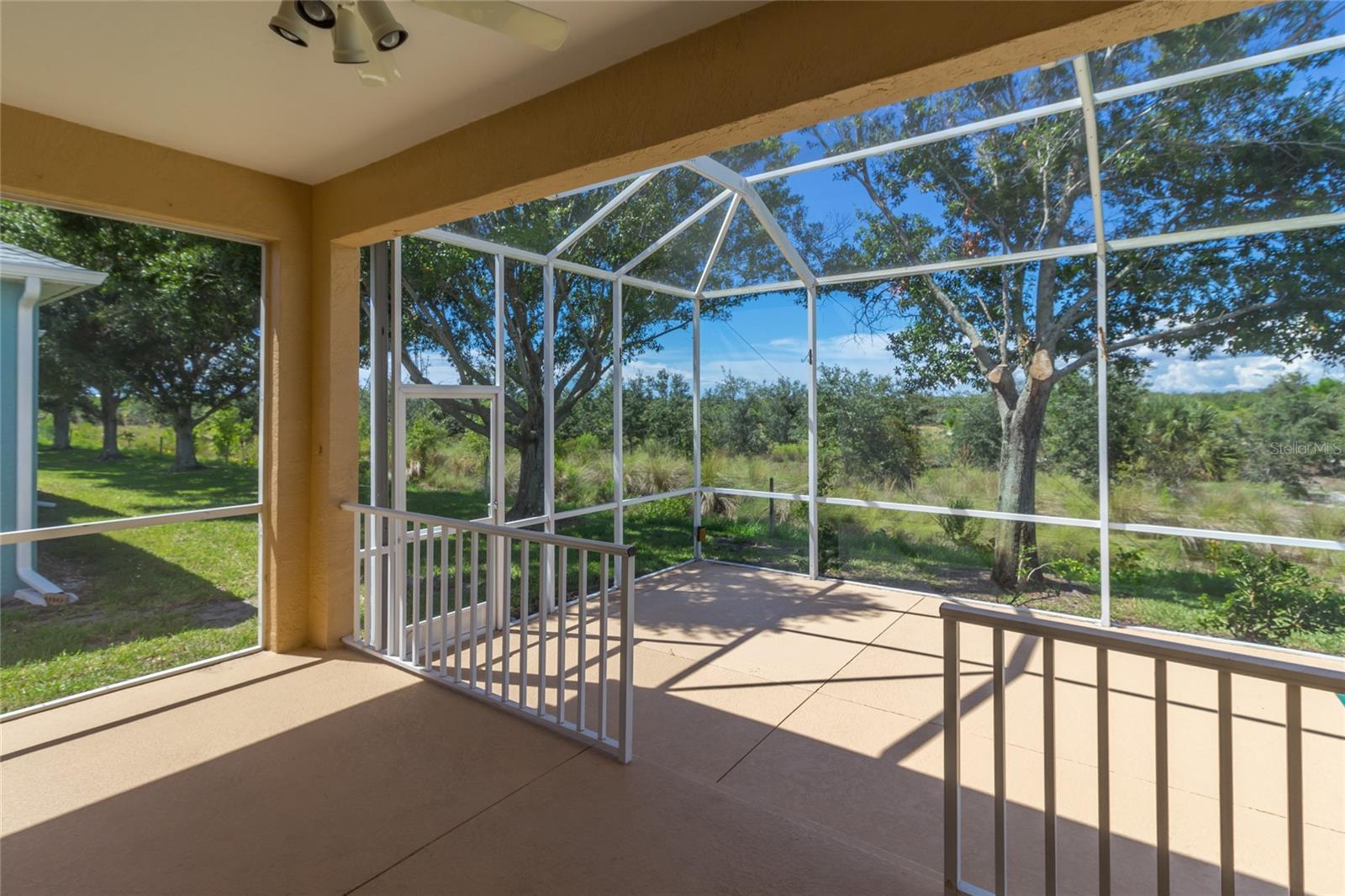 Image 23 of 30 For 11316 Perico Isle Circle