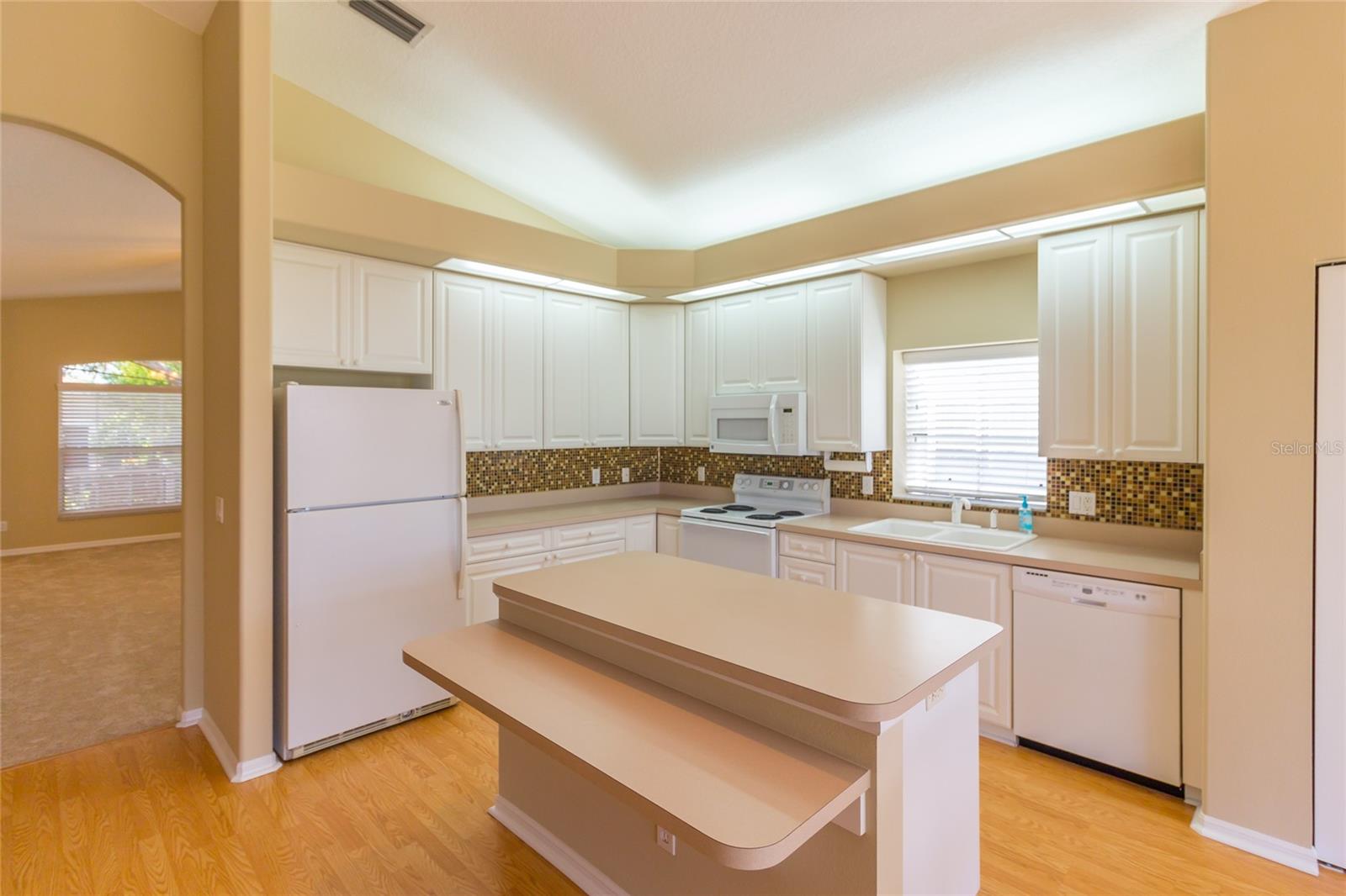 Image 27 of 30 For 11316 Perico Isle Circle