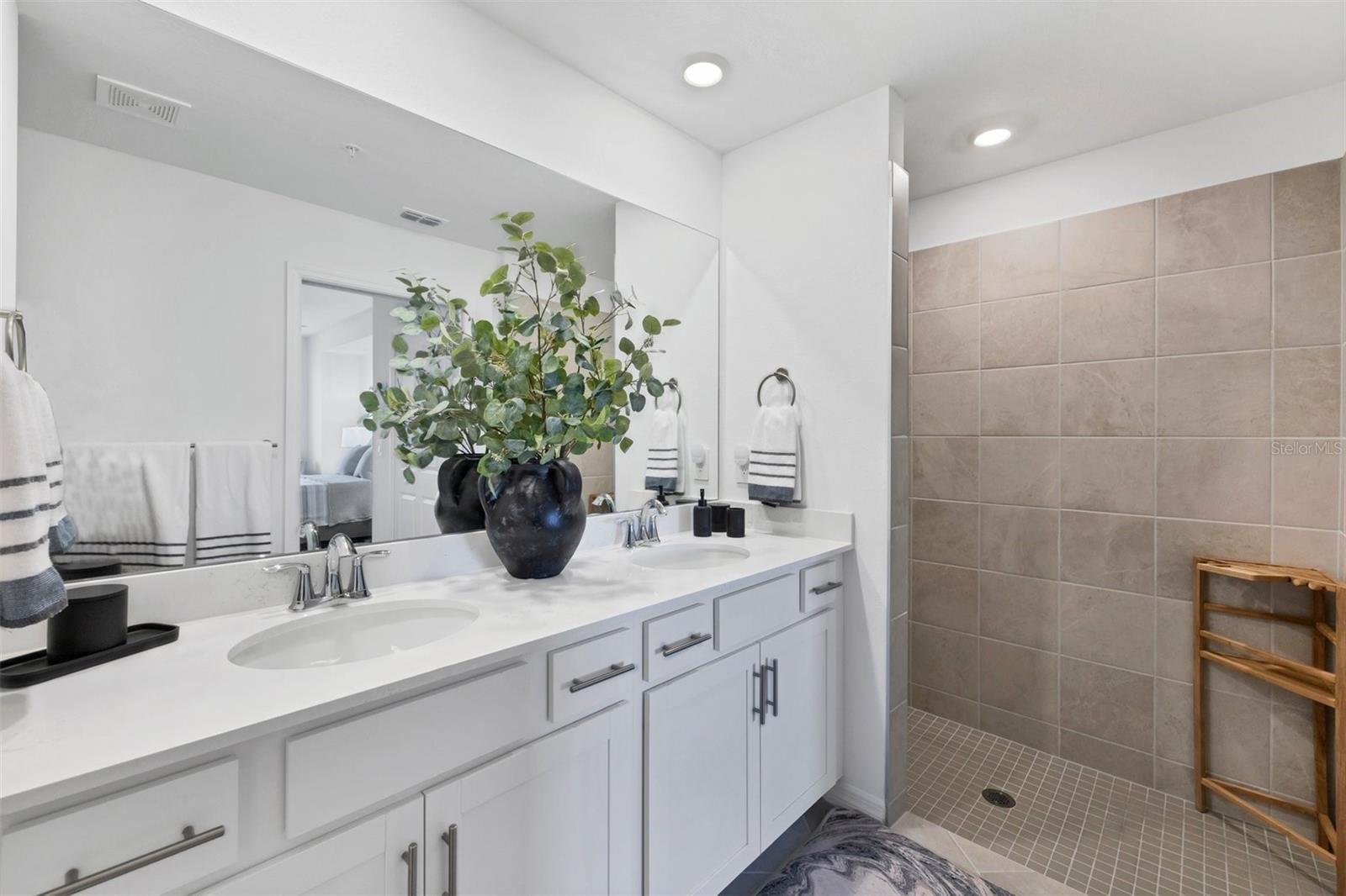 Image 23 of 86 For 12520 Galapagos Court 102