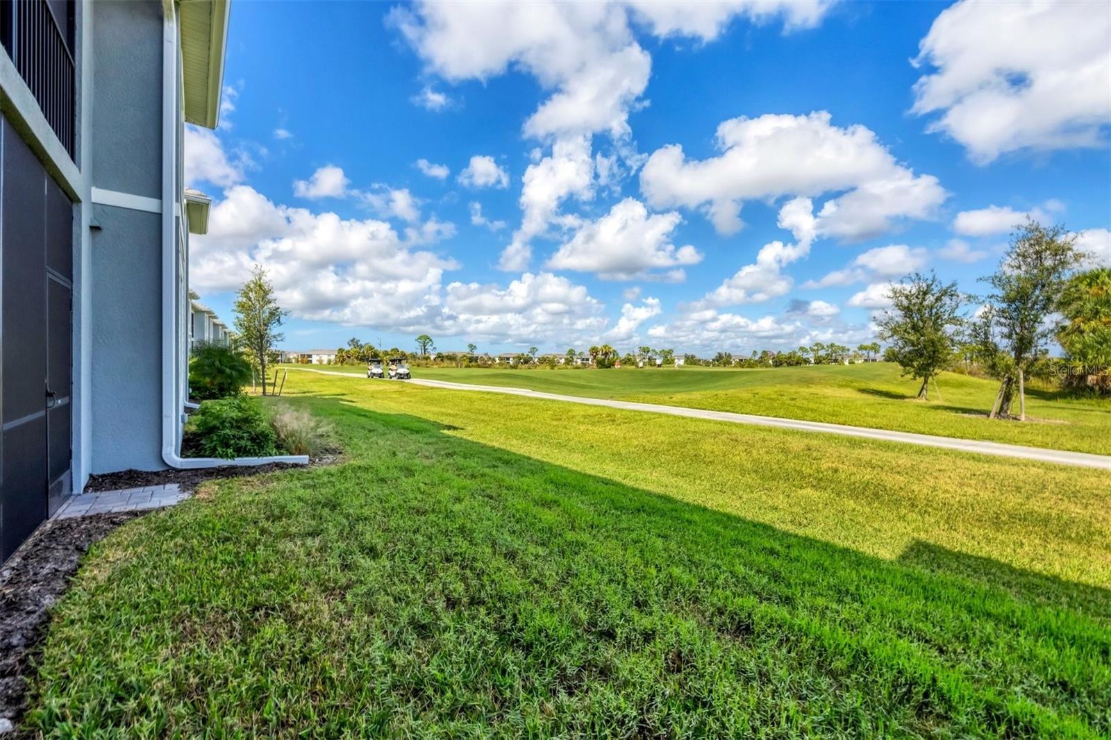 Image 33 of 86 For 12520 Galapagos Court 102