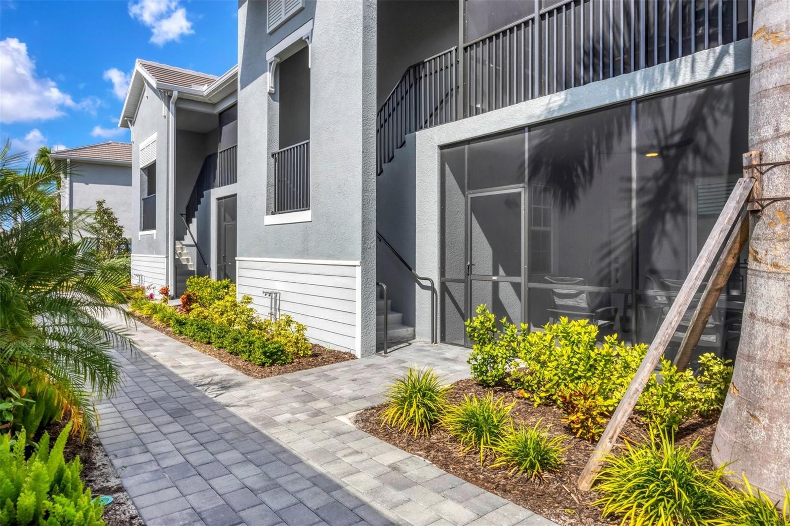 Image 4 of 86 For 12520 Galapagos Court 102