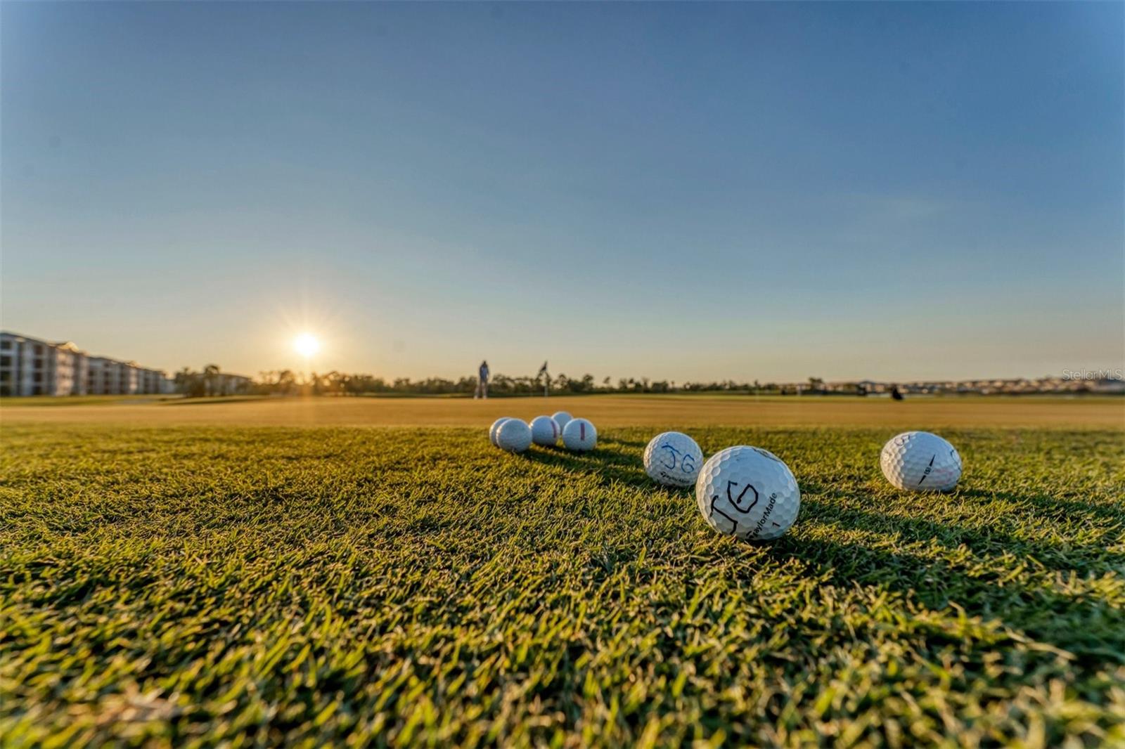 Image 46 of 86 For 12520 Galapagos Court 102