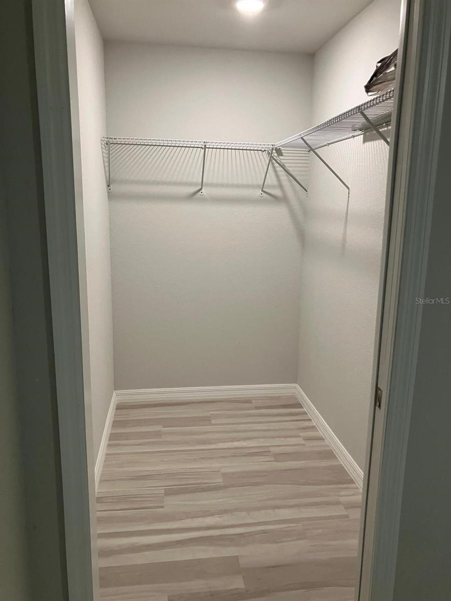 Image 4 of 7 For 418 Poinsettia Avenue