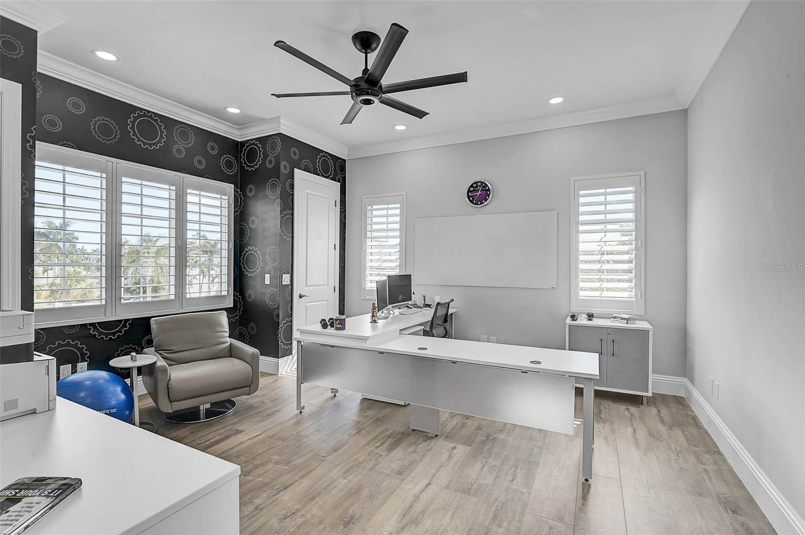 Image 39 of 90 For 101 Seagull Lane