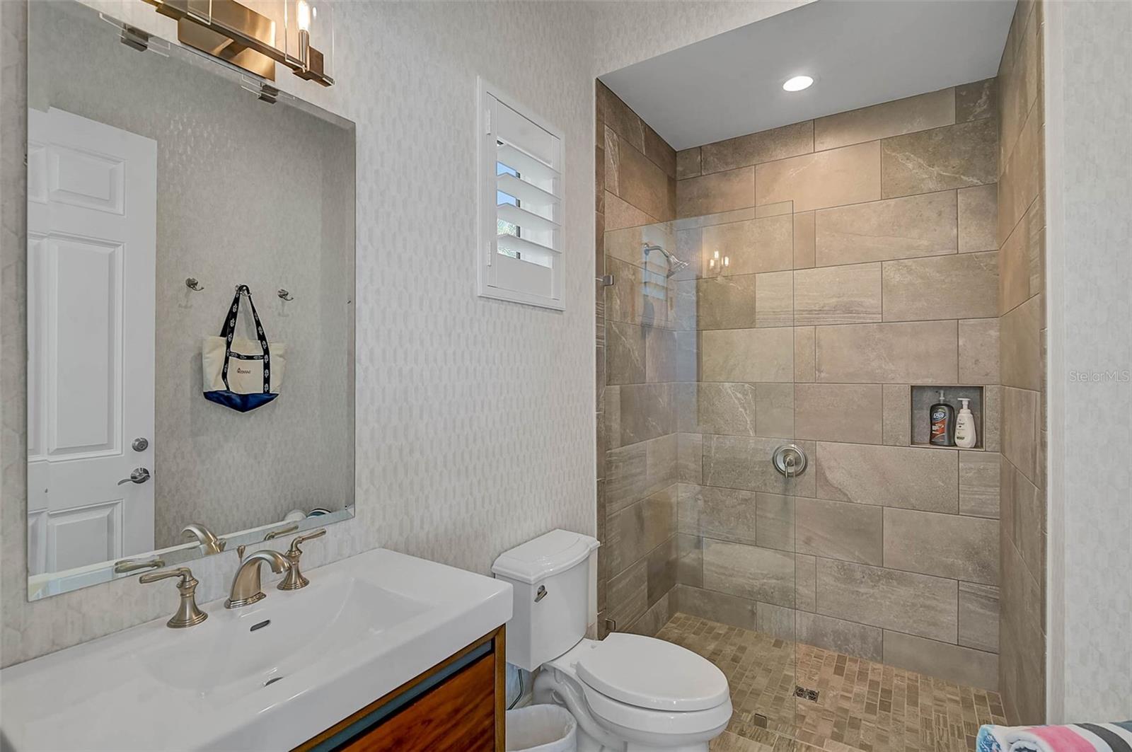 Image 55 of 90 For 101 Seagull Lane