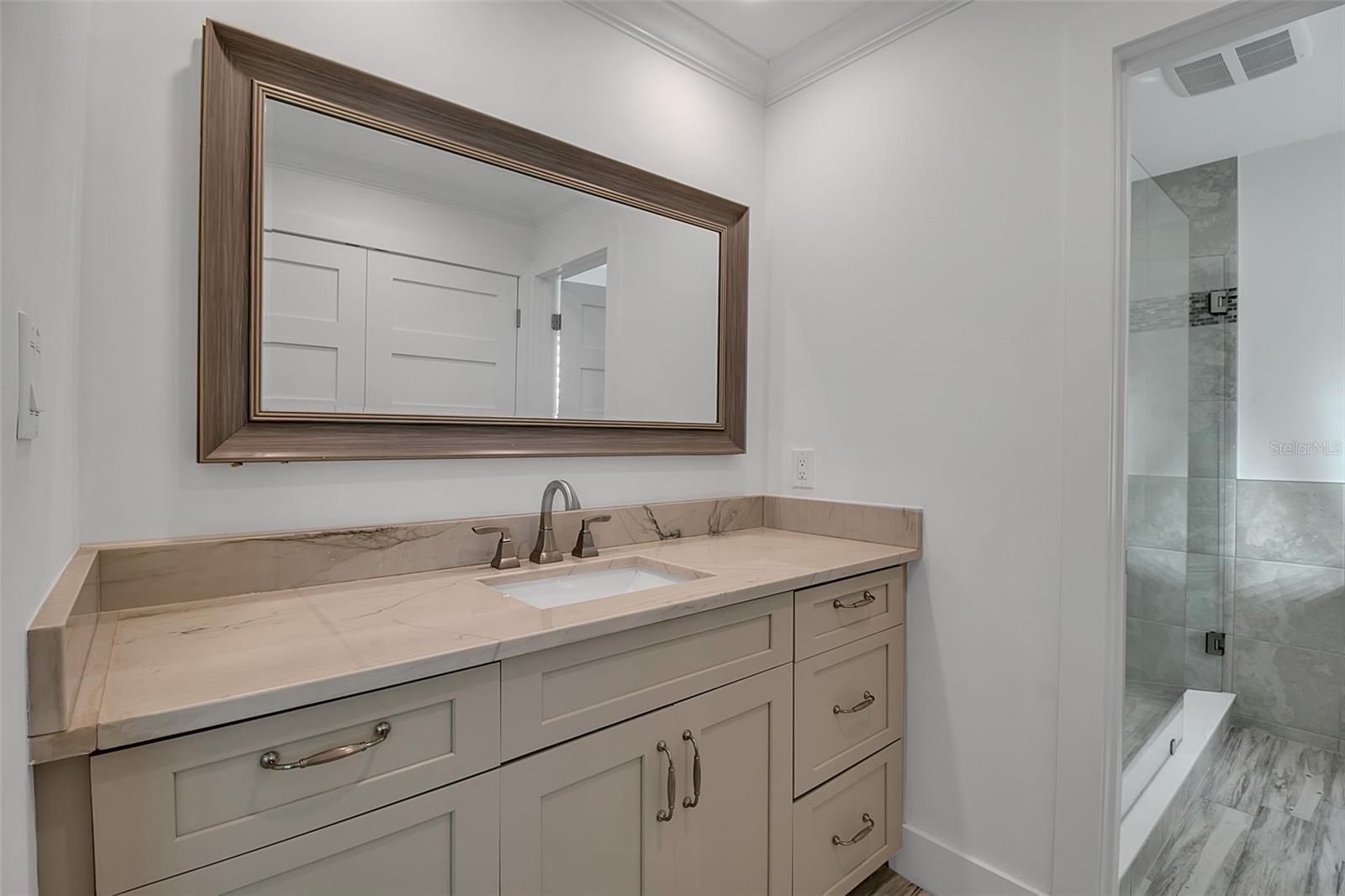 Image 43 of 55 For 226 Golden Gate Point 21