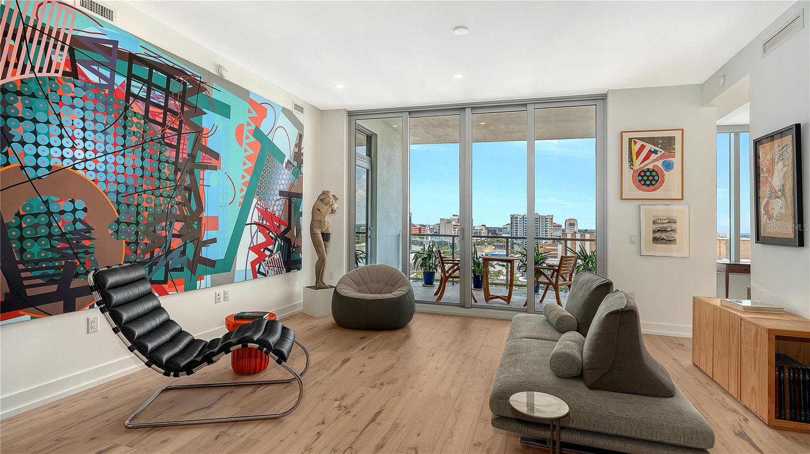 Image 15 of 55 For 111 Pineapple Avenue 1103