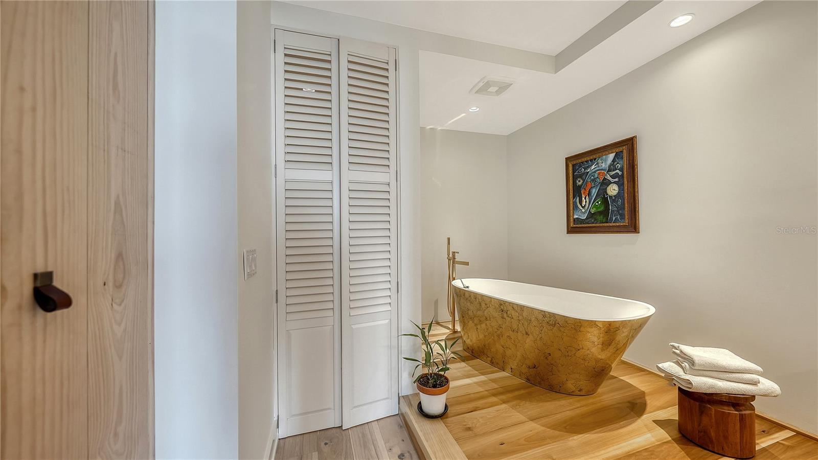 Image 31 of 55 For 111 Pineapple Avenue 1103