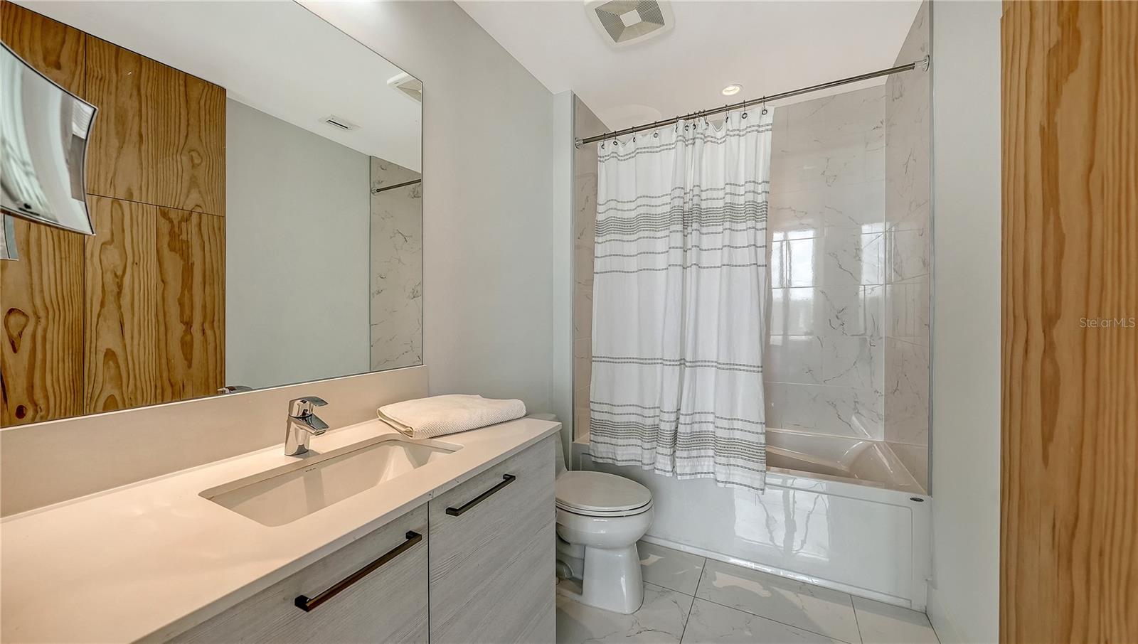 Image 36 of 55 For 111 Pineapple Avenue 1103