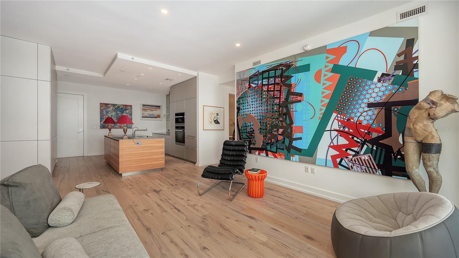 Image 6 of 55 For 111 Pineapple Avenue 1103