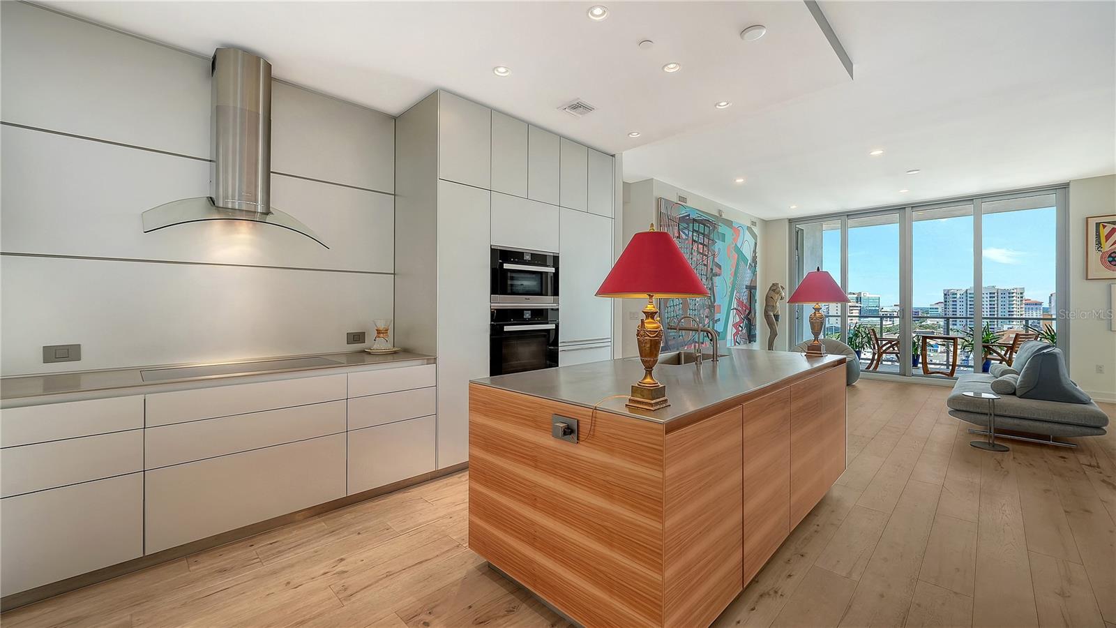 Image 7 of 55 For 111 Pineapple Avenue 1103