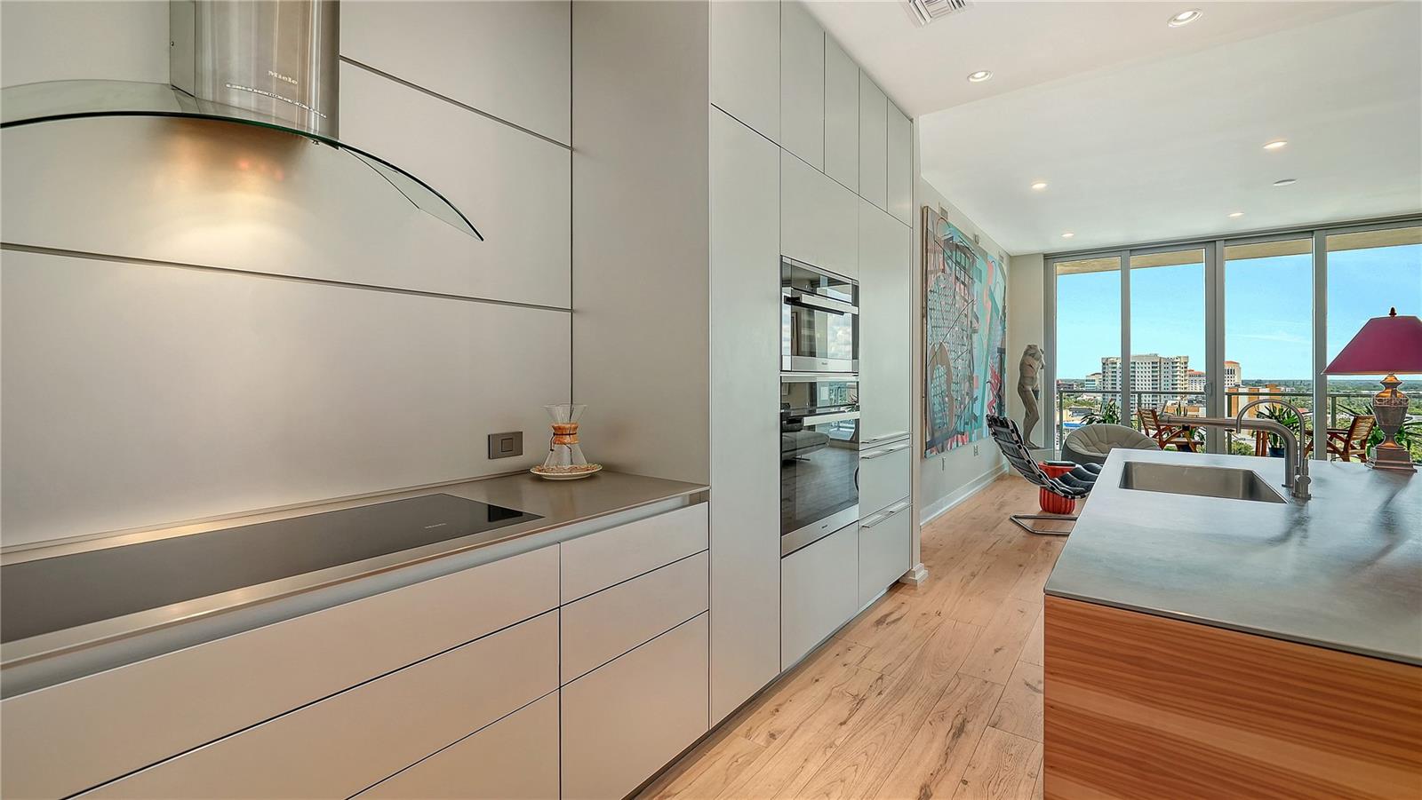 Image 8 of 55 For 111 Pineapple Avenue 1103