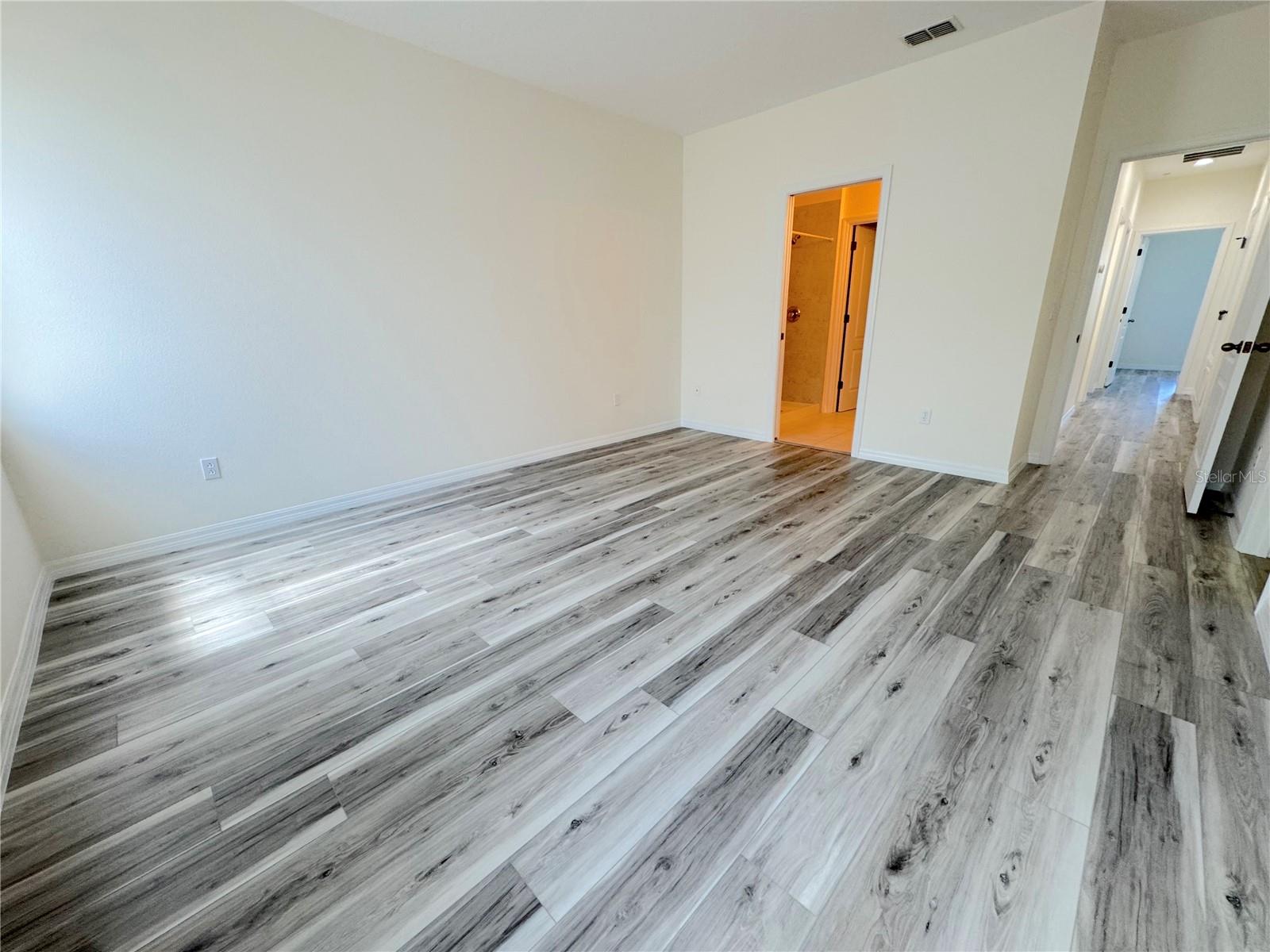 Image 17 of 30 For 1390 Grantham Drive