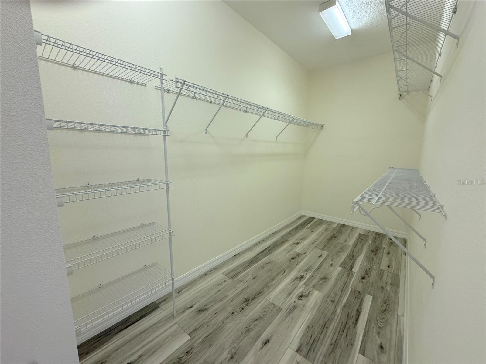 Image 18 of 30 For 1390 Grantham Drive