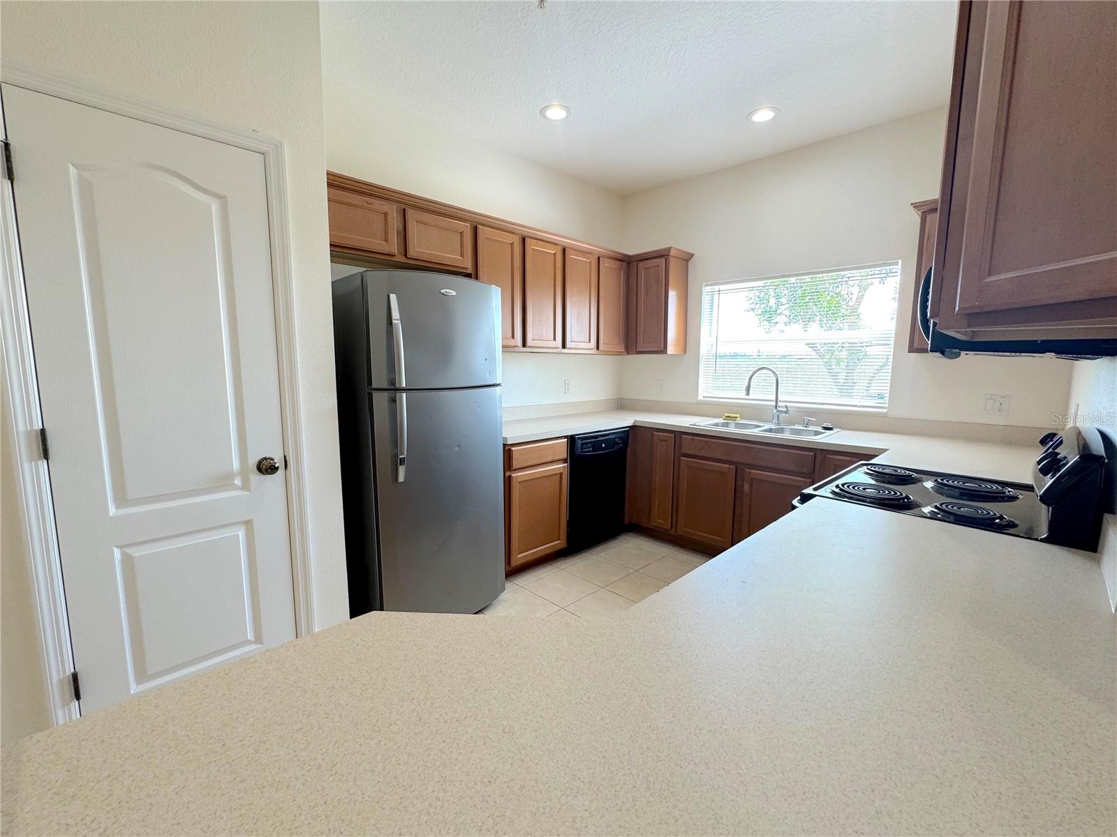 Image 7 of 30 For 1390 Grantham Drive