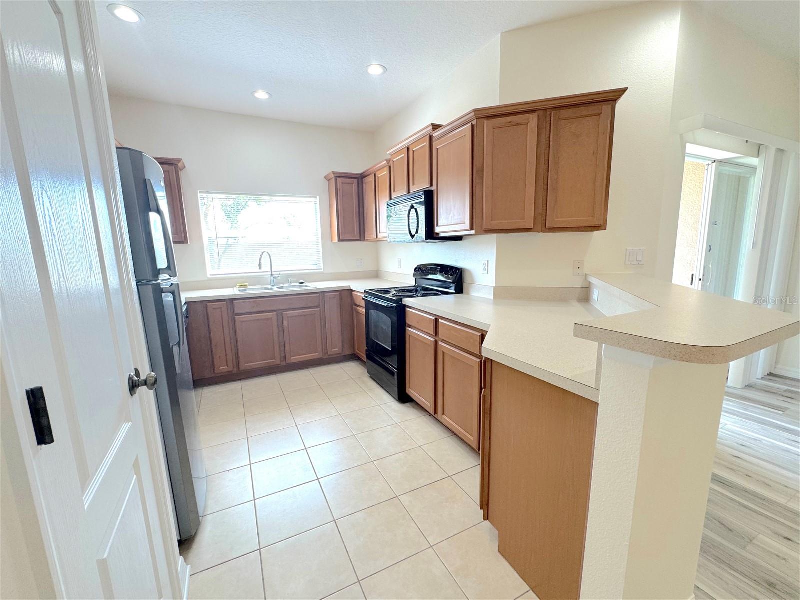 Image 8 of 30 For 1390 Grantham Drive