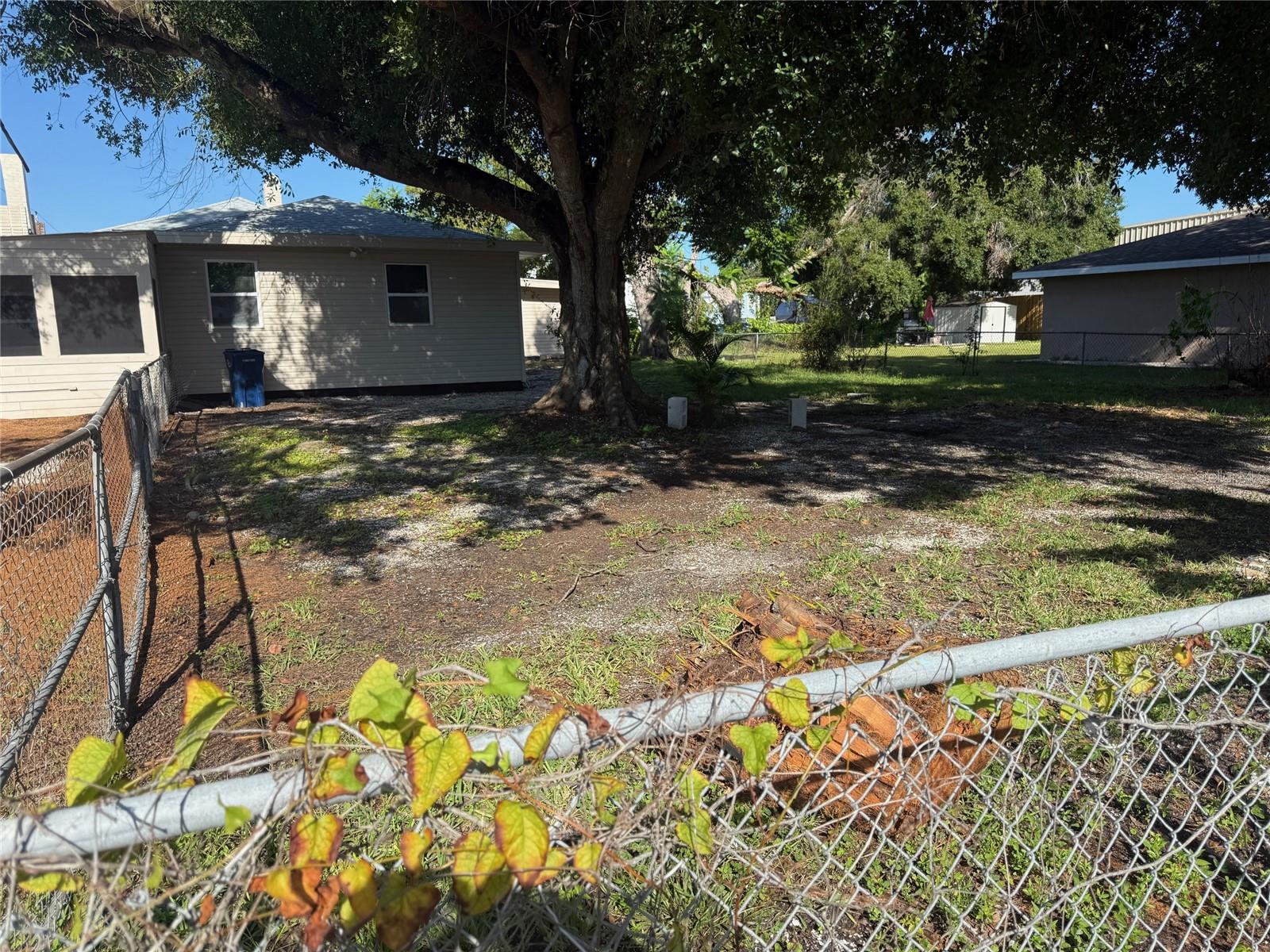 Image 14 of 15 For 1207 30th Avenue E