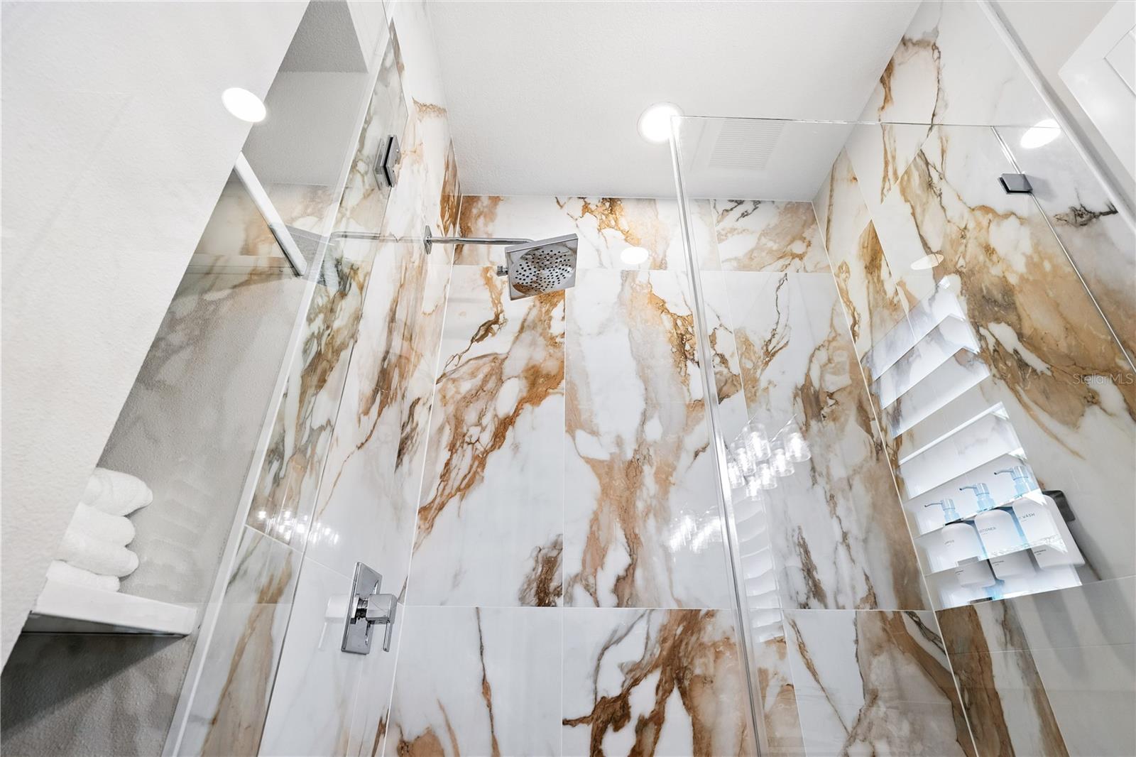 Image 21 of 32 For 1234 15th Street 102