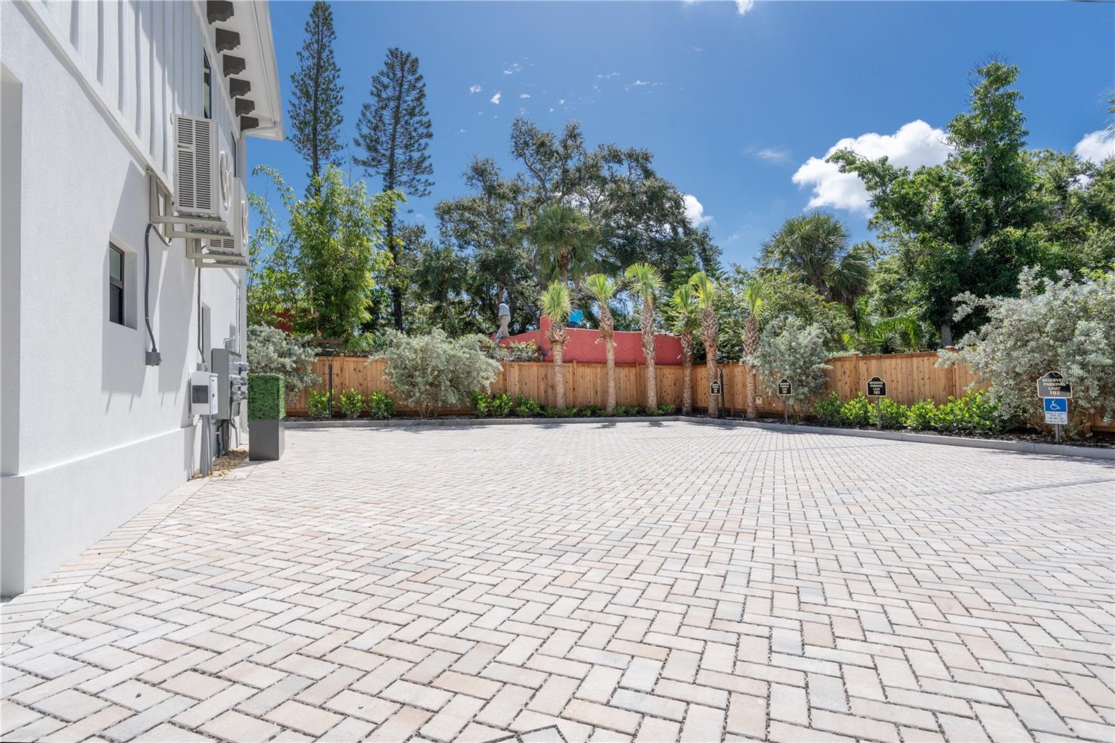 Image 26 of 32 For 1234 15th Street 102