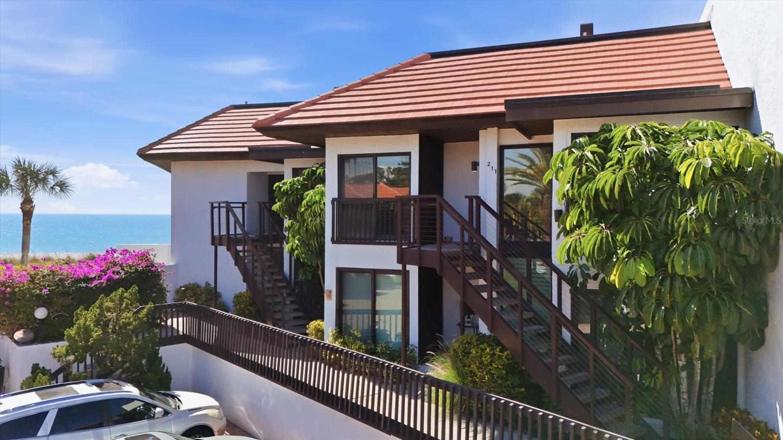 Image 3 of 53 For 5393 Gulf Of Mexico Drive 211