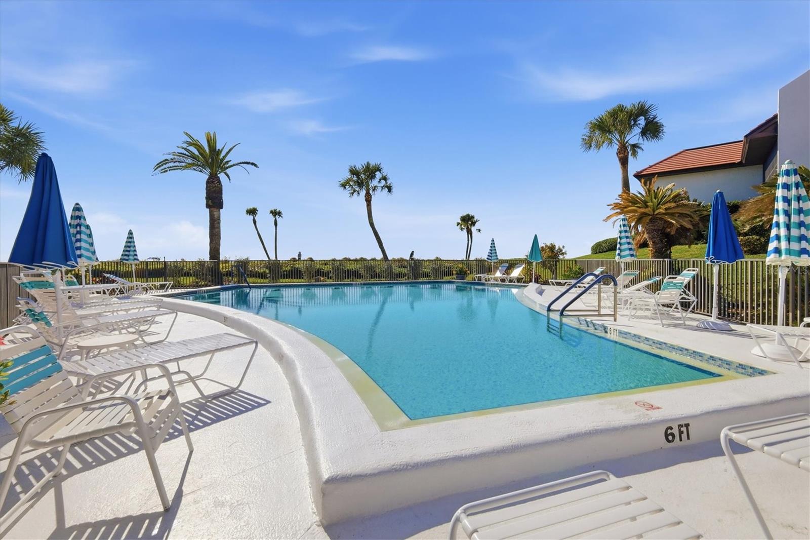 Image 41 of 53 For 5393 Gulf Of Mexico Drive 211