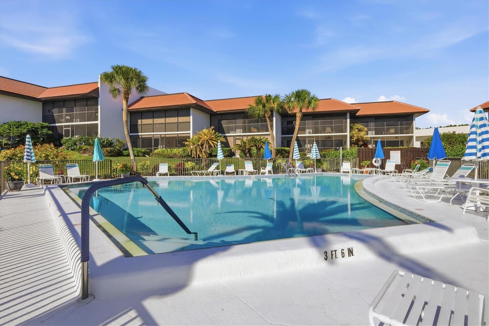 Image 42 of 53 For 5393 Gulf Of Mexico Drive 211