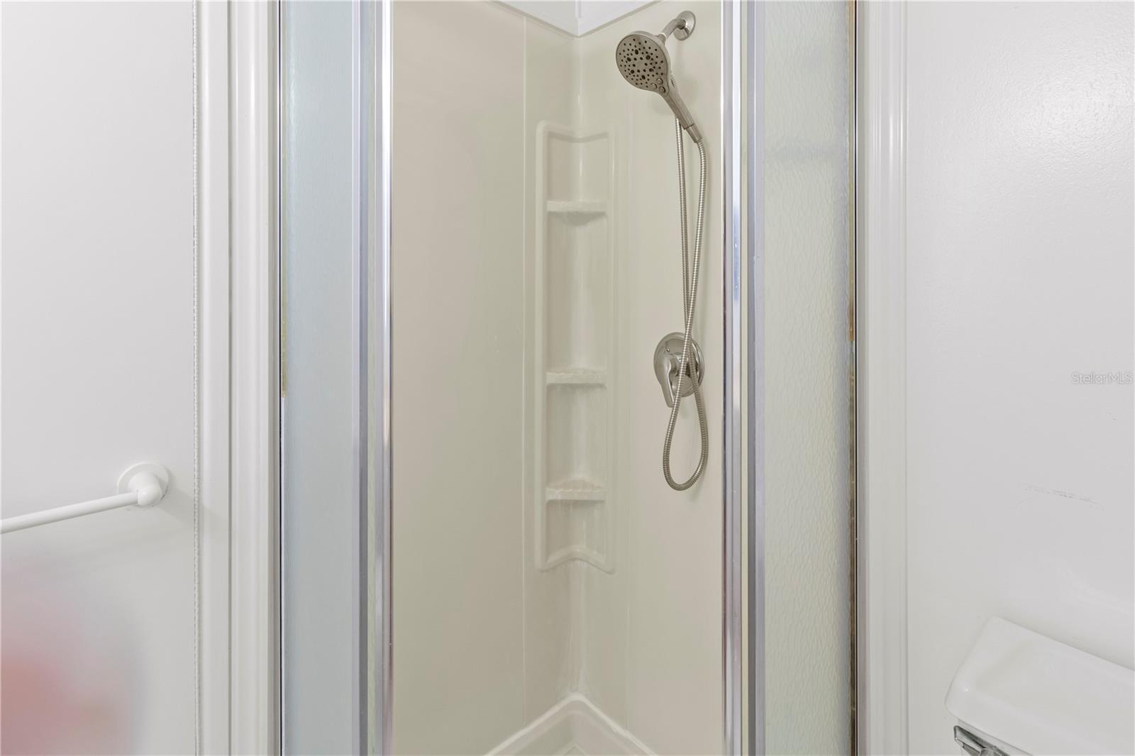 Image 20 of 44 For 2107 Palma Sola Boulevard 84