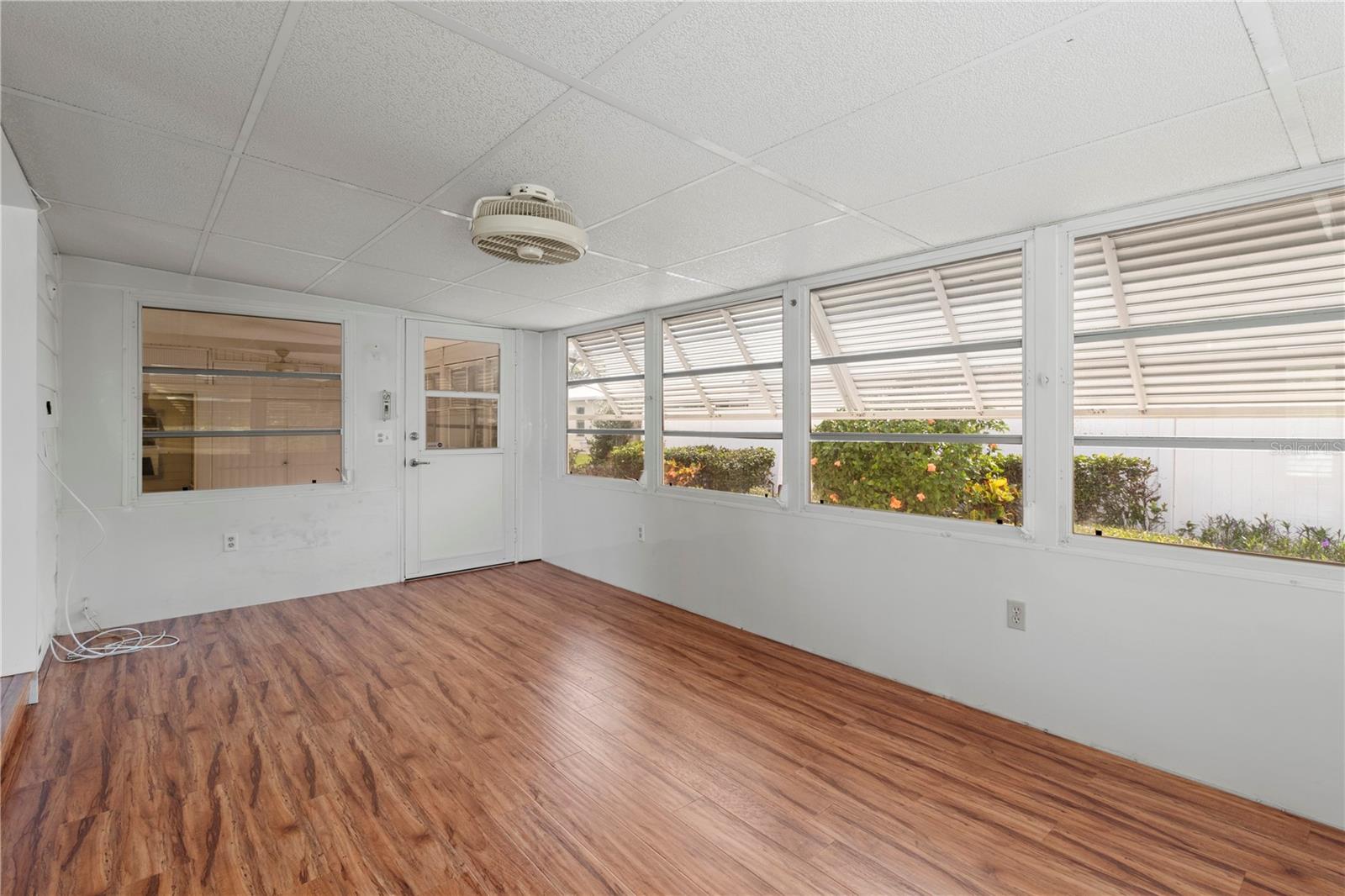 Image 28 of 44 For 2107 Palma Sola Boulevard 84