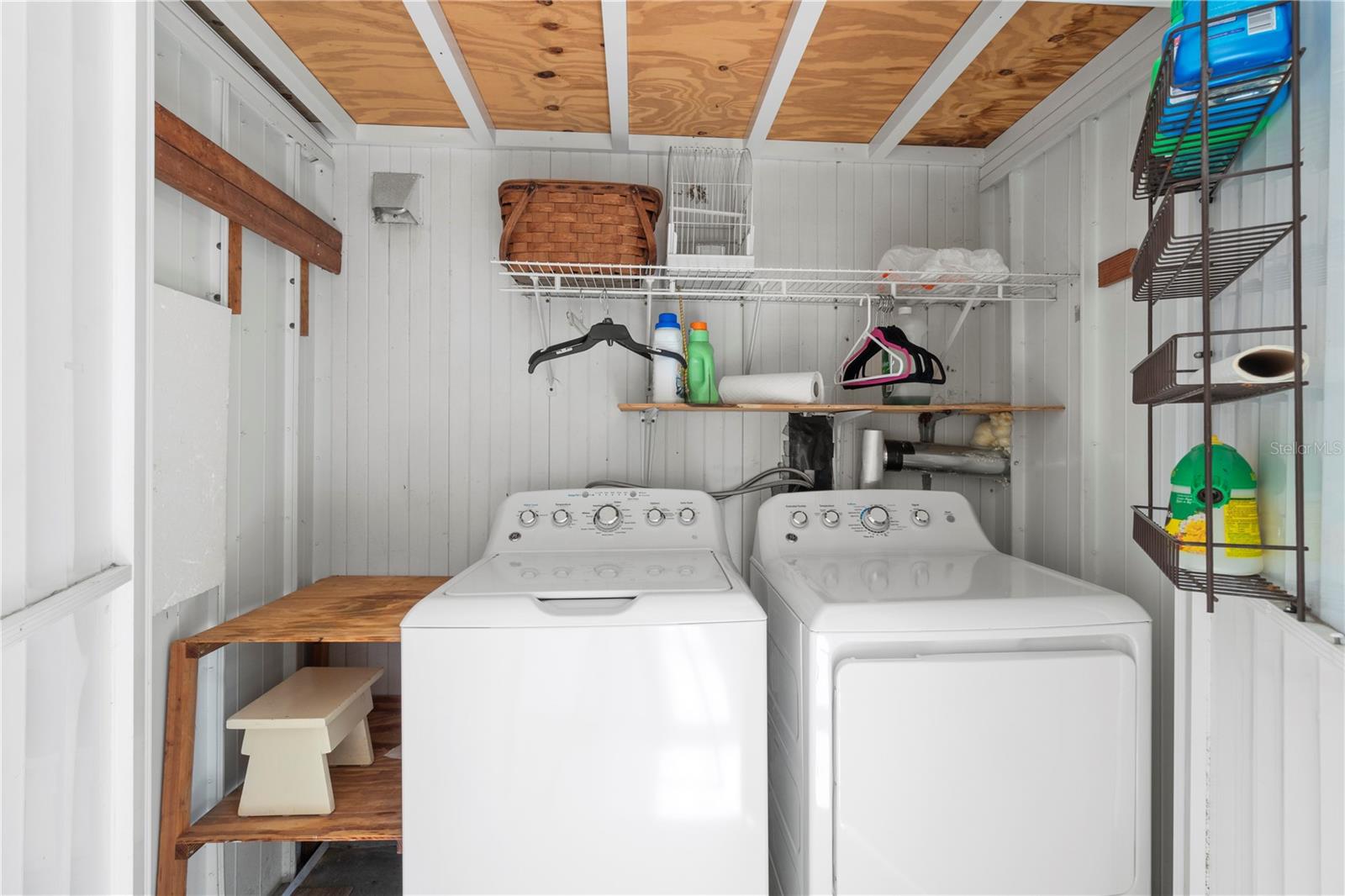 Image 33 of 44 For 2107 Palma Sola Boulevard 84