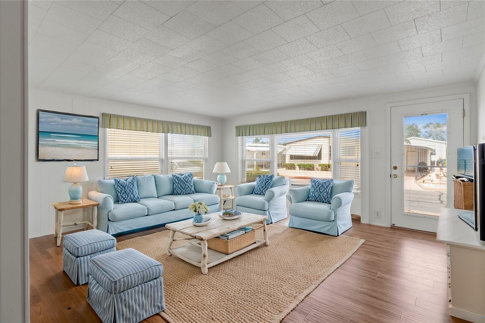 Image 6 of 44 For 2107 Palma Sola Boulevard 84