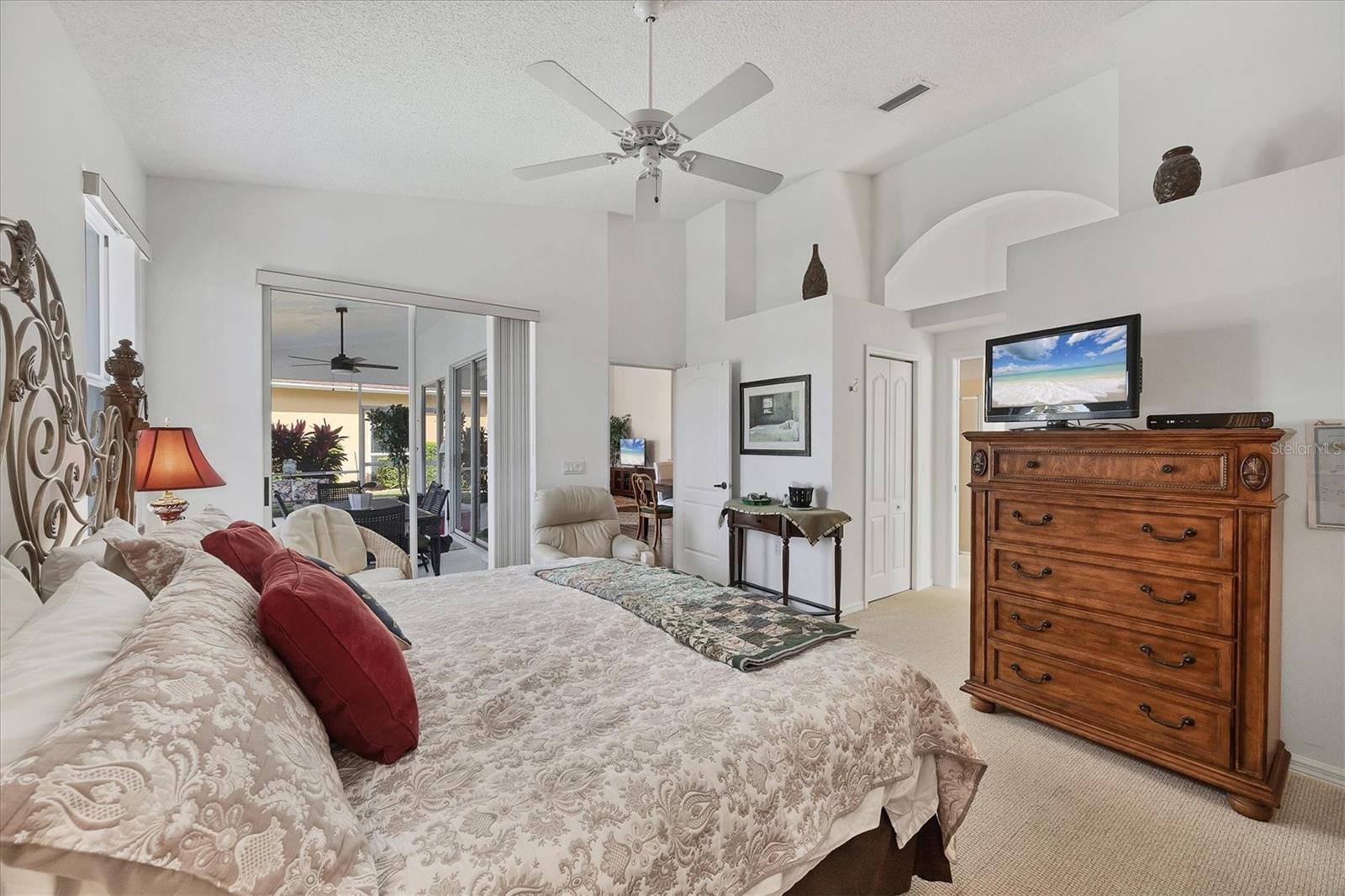 Image 20 of 73 For 8942 Olde Hickory Avenue