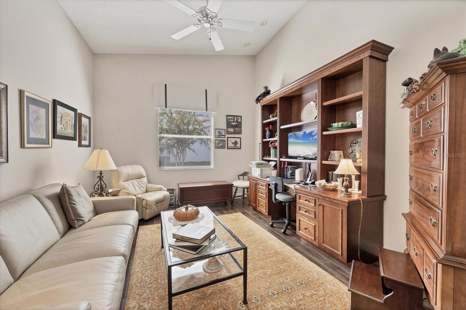 Image 25 of 73 For 8942 Olde Hickory Avenue