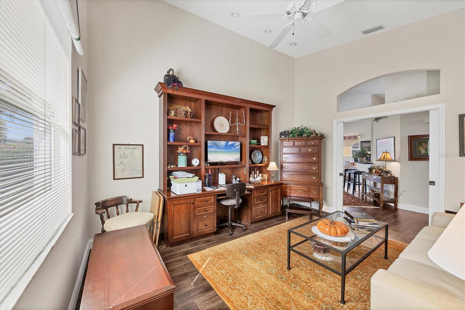 Image 26 of 73 For 8942 Olde Hickory Avenue