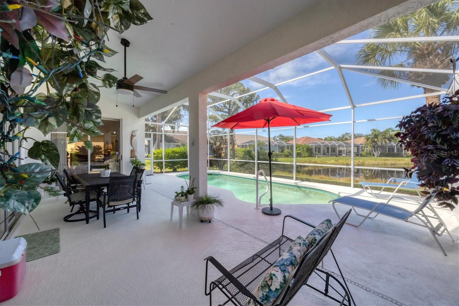 Image 28 of 73 For 8942 Olde Hickory Avenue