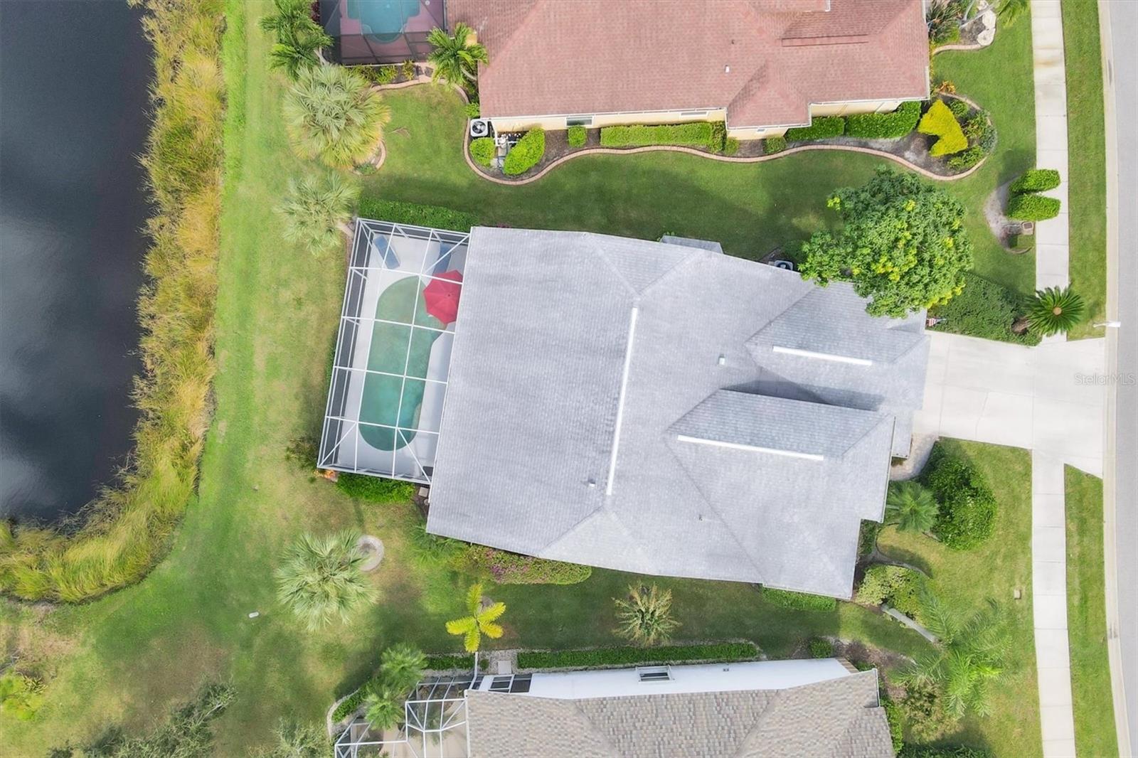 Image 37 of 73 For 8942 Olde Hickory Avenue