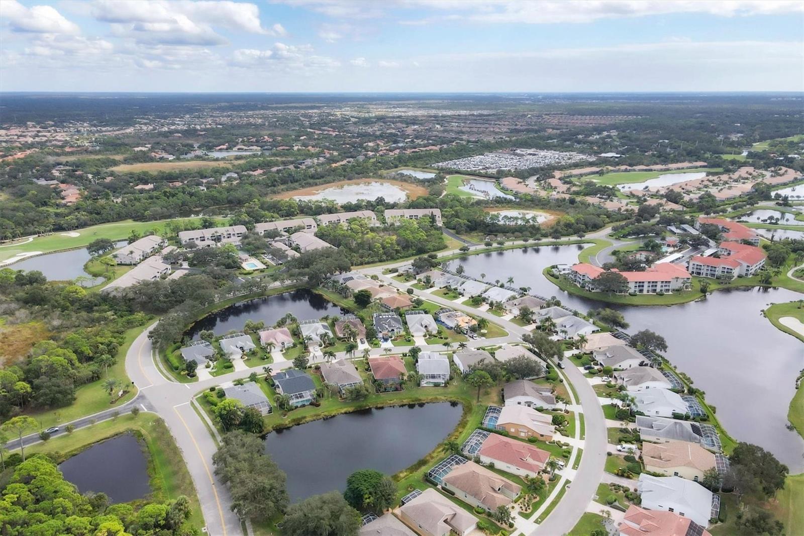 Image 39 of 73 For 8942 Olde Hickory Avenue