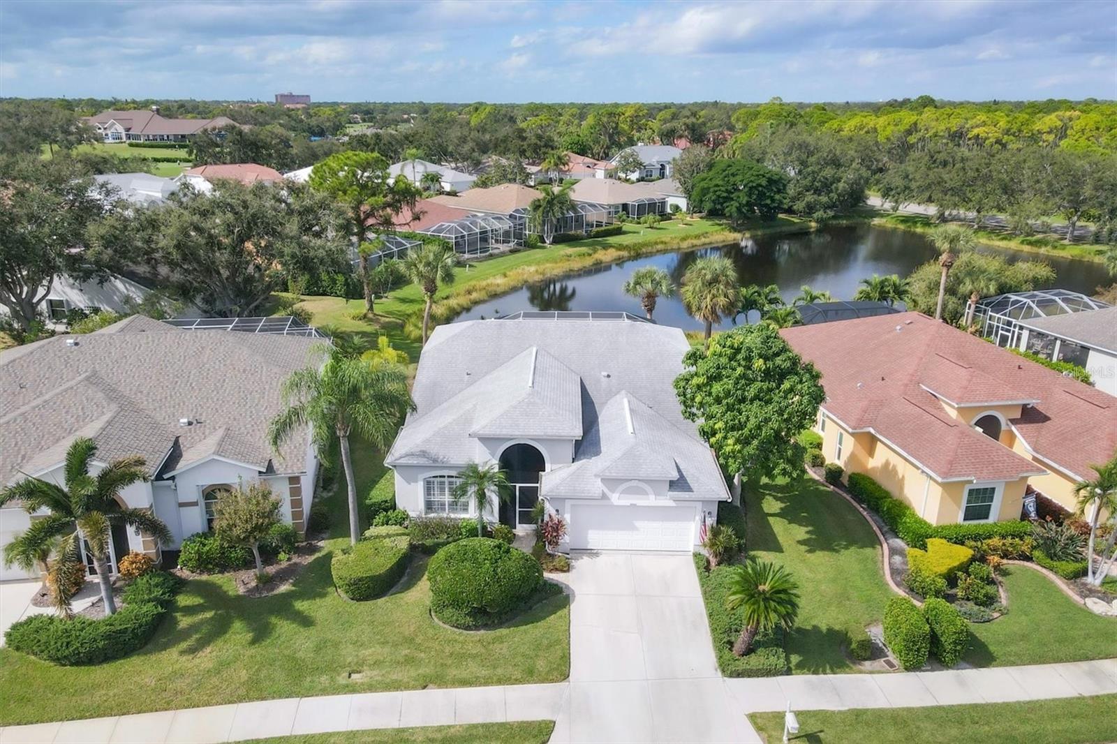 Image 5 of 73 For 8942 Olde Hickory Avenue