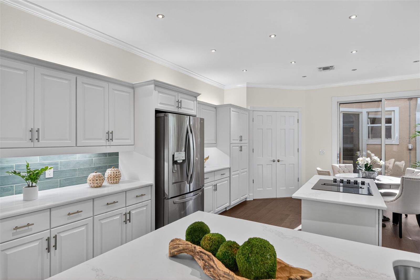 Image 15 of 82 For 3488 Mistletoe Lane