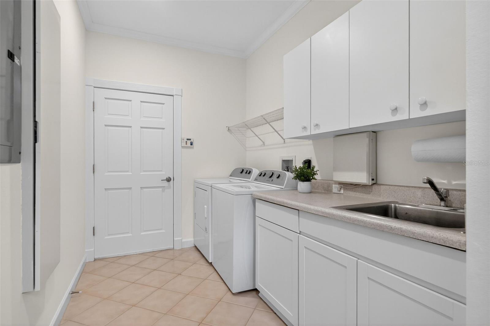 Image 49 of 82 For 3488 Mistletoe Lane