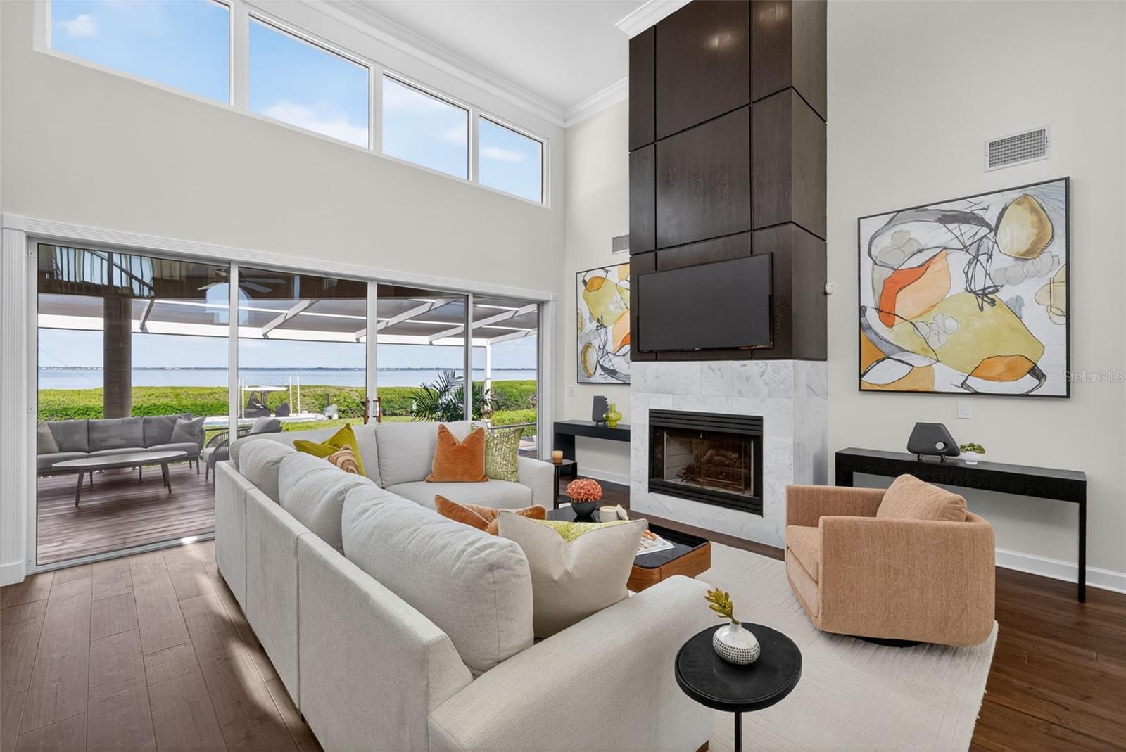 Image 6 of 82 For 3488 Mistletoe Lane