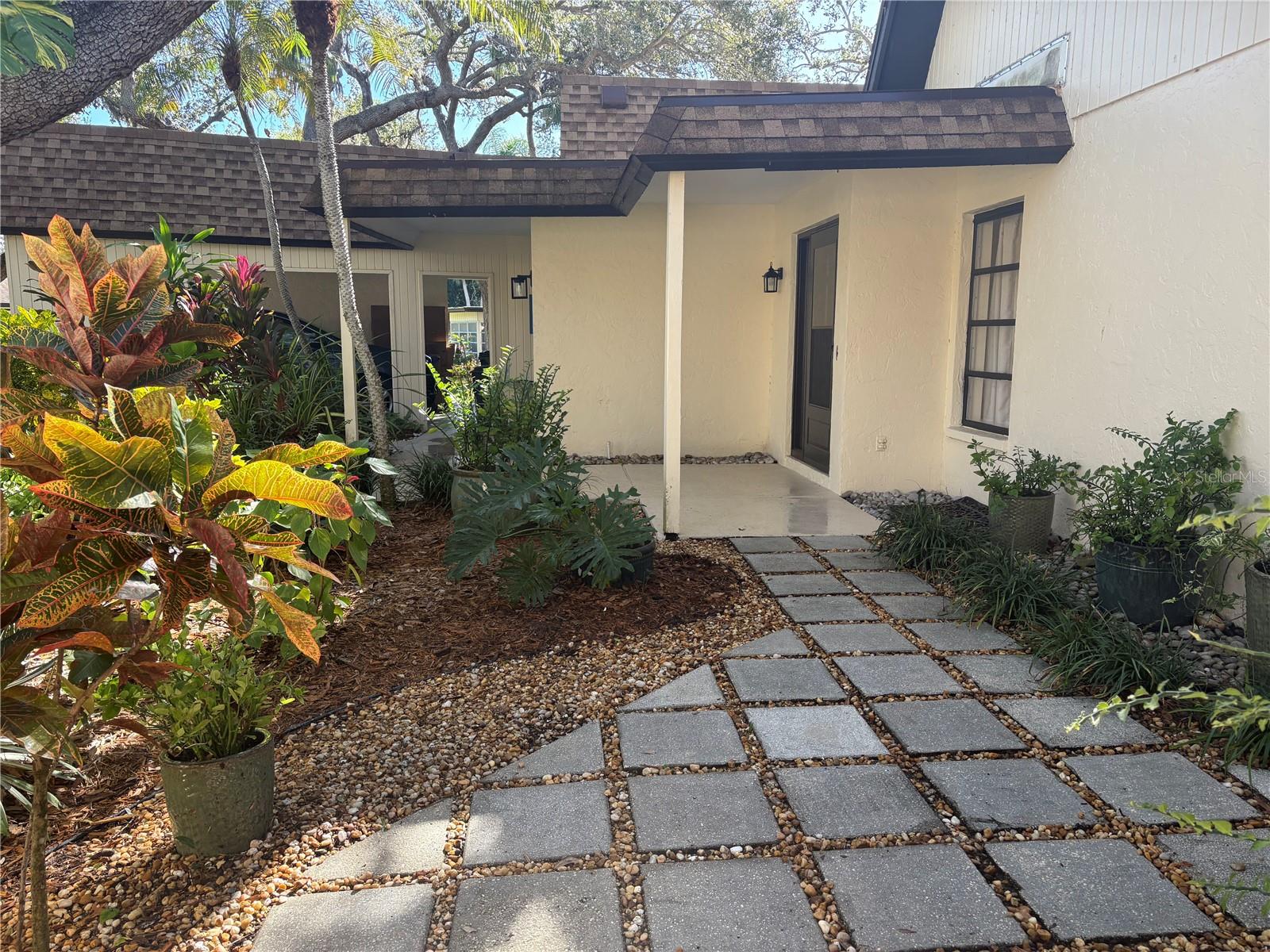 Details for 2237 Circlewood Drive 18, SARASOTA, FL 34231