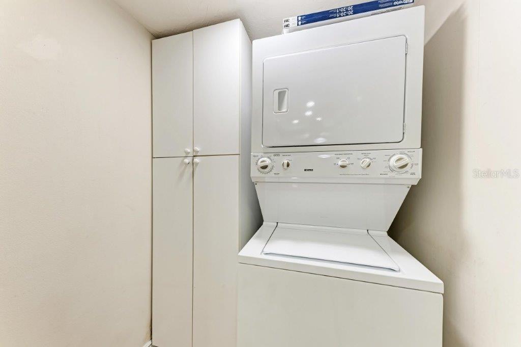 Image 21 of 31 For 2237 Circlewood Drive 18