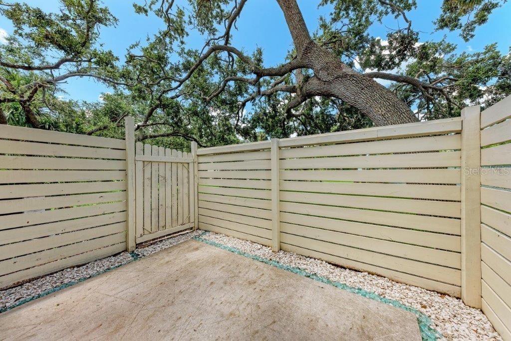 Image 22 of 31 For 2237 Circlewood Drive 18