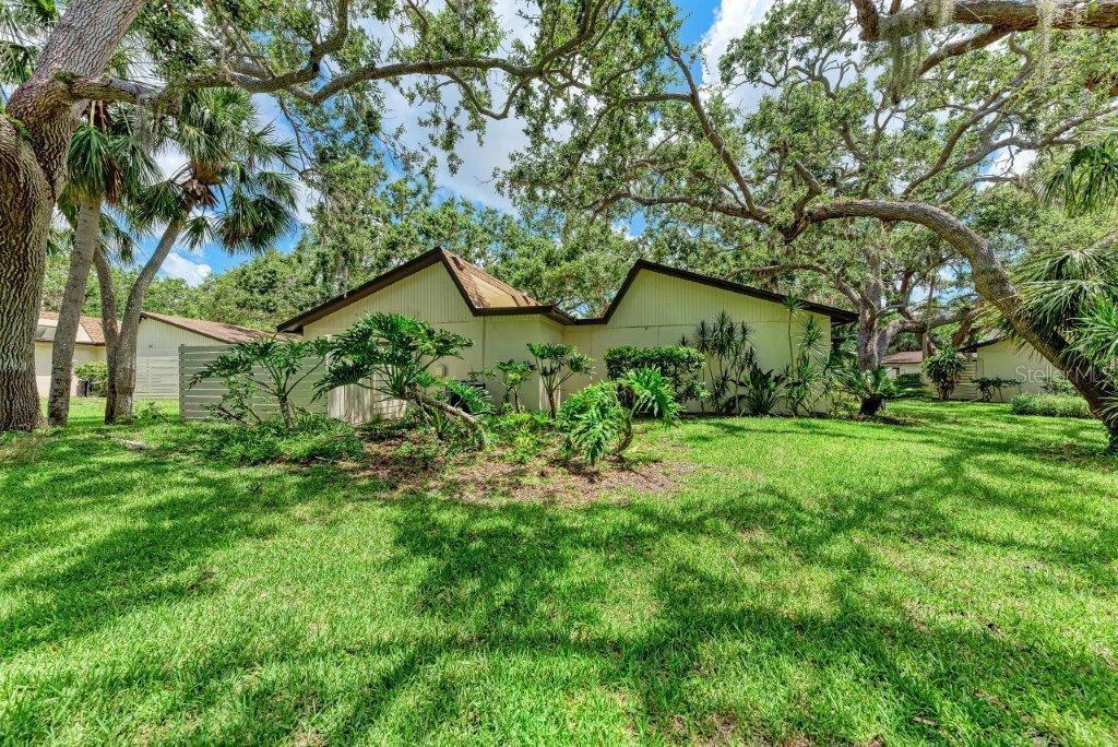 Image 24 of 31 For 2237 Circlewood Drive 18