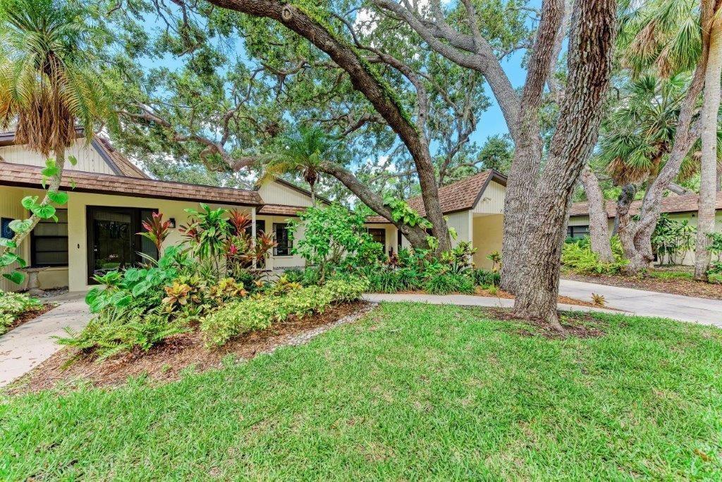 Image 3 of 31 For 2237 Circlewood Drive 18