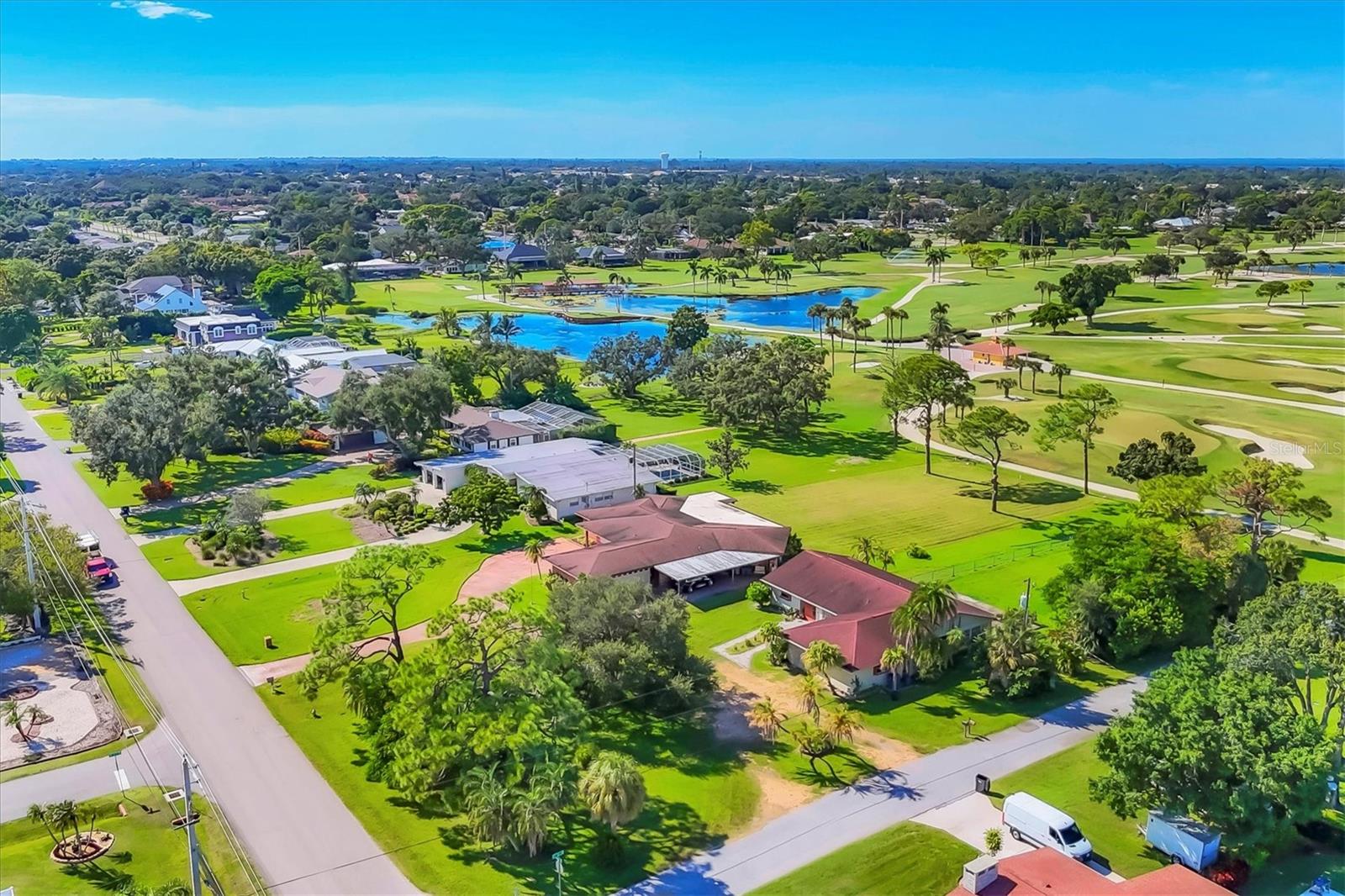 Image 2 of 4 For 4704 18th Avenue W