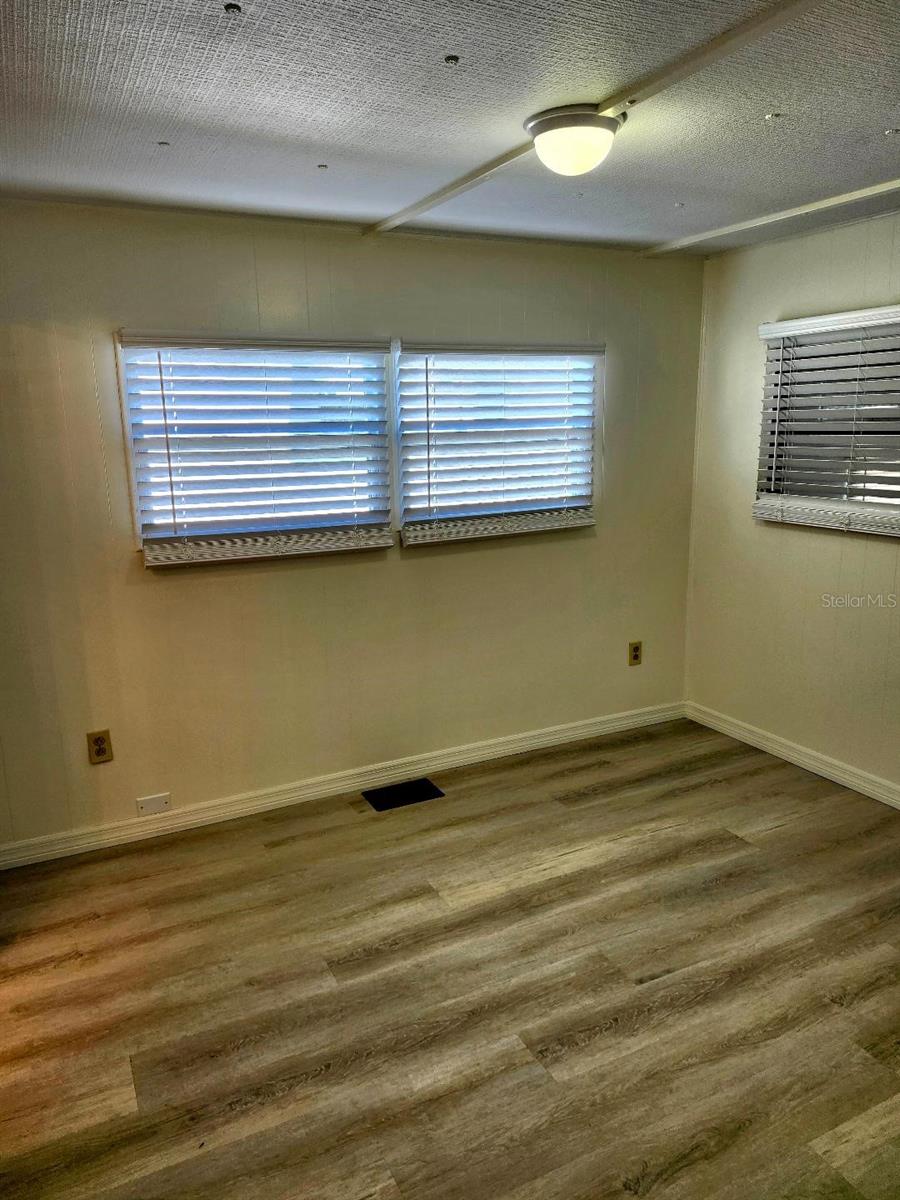 Image 11 of 48 For 6505 Kansas Street