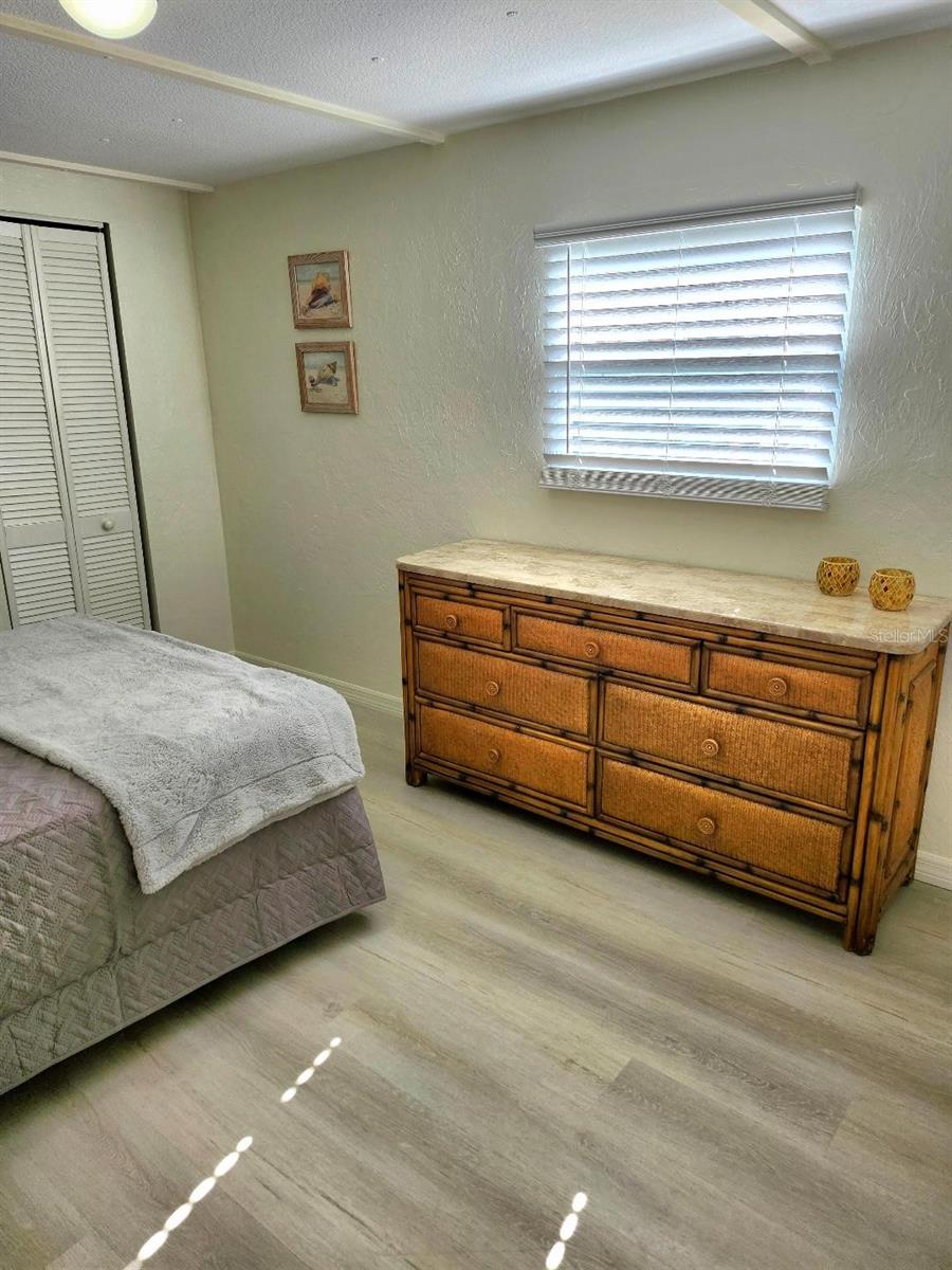 Image 19 of 48 For 6505 Kansas Street